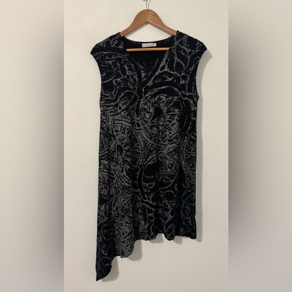 Bryn Walker Asymmetrical Sleeveless Viscose Tunic Black Grey Print Artsy Small